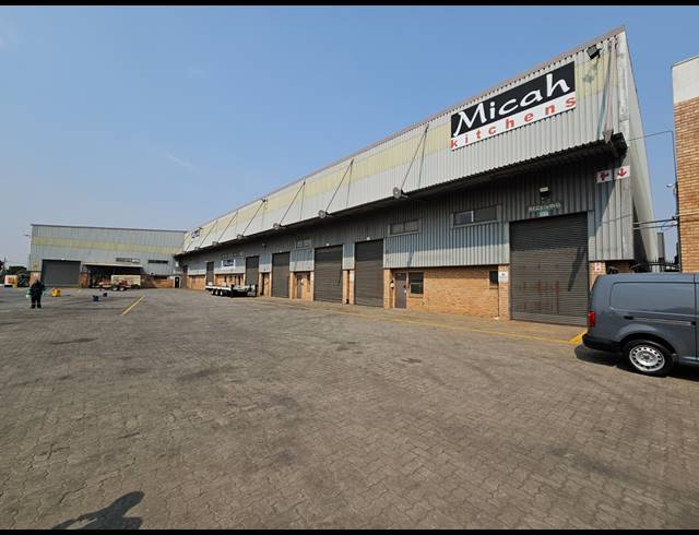 6,561M² WAREHOUSE TO LET IN HUGHES